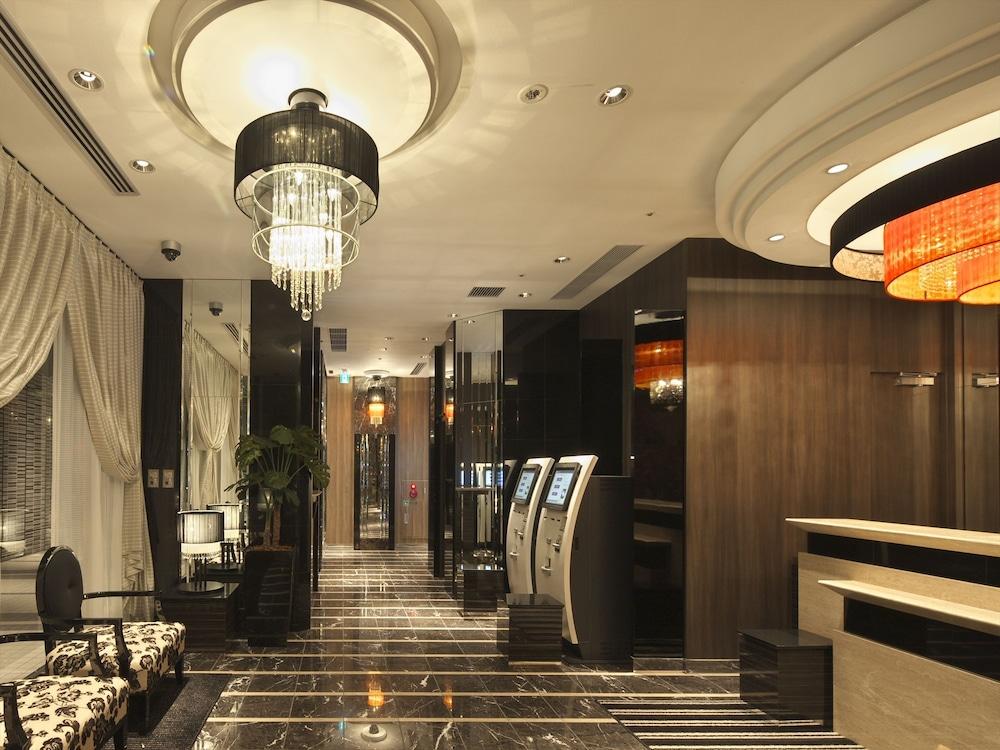 Apa Hotel Higashi Shinjuku Ekimae Tokio Exterior foto