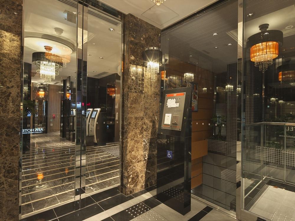 Apa Hotel Higashi Shinjuku Ekimae Tokio Exterior foto